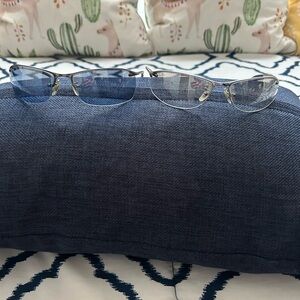 2 pair of Raybans sunglasses 😎